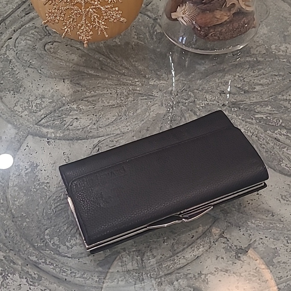 DANIER WOMEN'S BLACK NEW GENUINE LEATHER WALLET NWOT